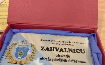 Sindikat SIPA-e dodijelio je Udruženju "Mreža policijskih službenica" Zahvalnicu za prijateljstvo i uspješnu saradnju