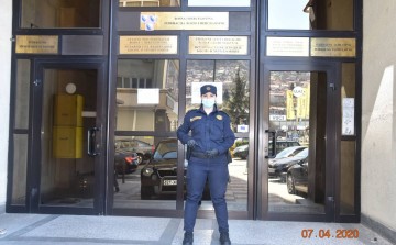 Uloga žene u policiji prezentirana kroz seriju fotografija policijskih službenica na dužnosti