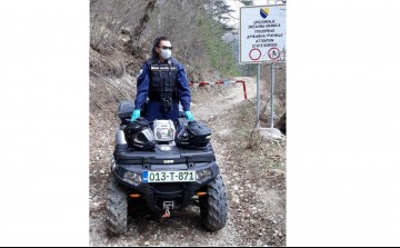 Uloga žene u policiji prezentirana kroz seriju fotografija policijskih službenica na dužnosti