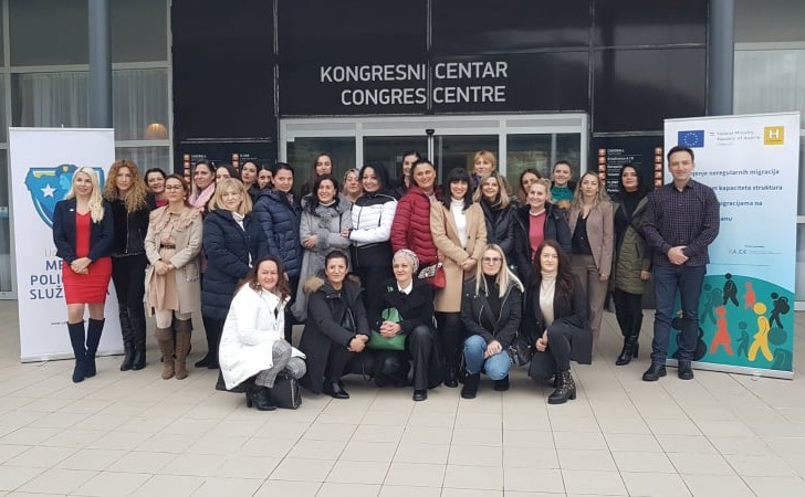 Policewomen  from whole country at a workshop on the role of policewomen in the process of reducing irregular migration