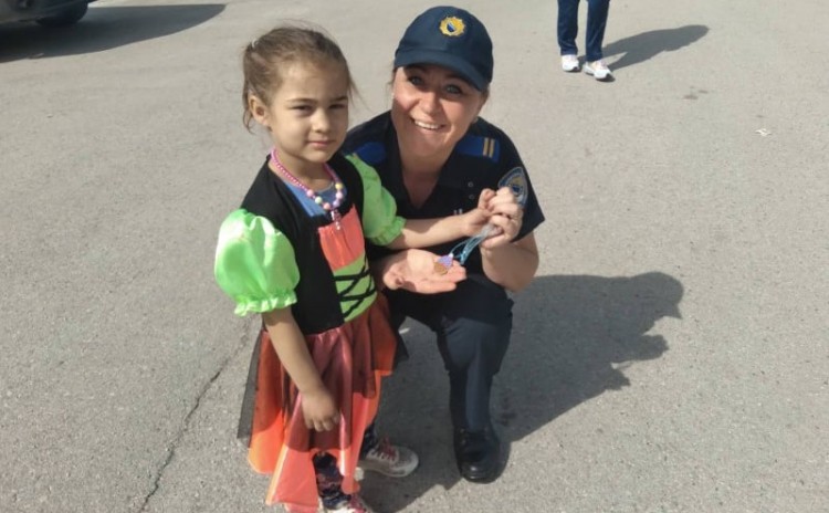 Policewomen  marked April 8th "International Roma Day" in Brcko