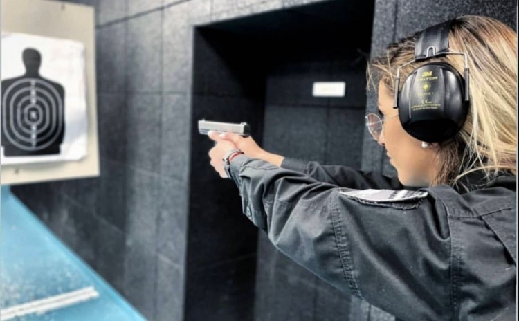 Policewomen Milica Nikolić successfully completed the training for shooting instructor