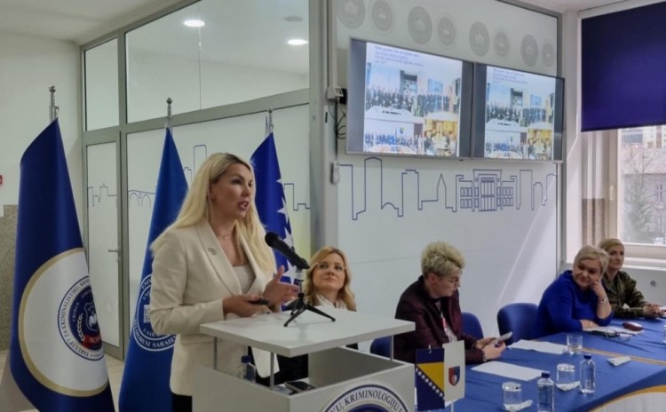 Predsjednica Udruženja, Kristina Jozić, govorila je o položaju žena u sistemu sigurnosti